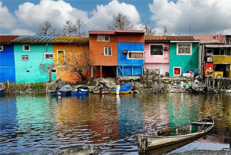 تفریحات آبی در انزلی: از قایق سواری تا جت اسکی